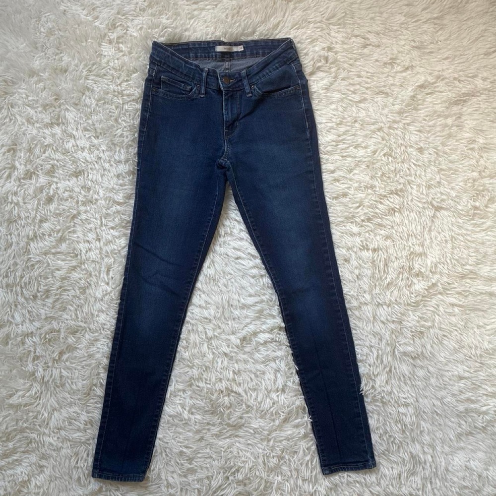 2010s style Levi's 711 skinny jeans in navy blue, size 26x30
